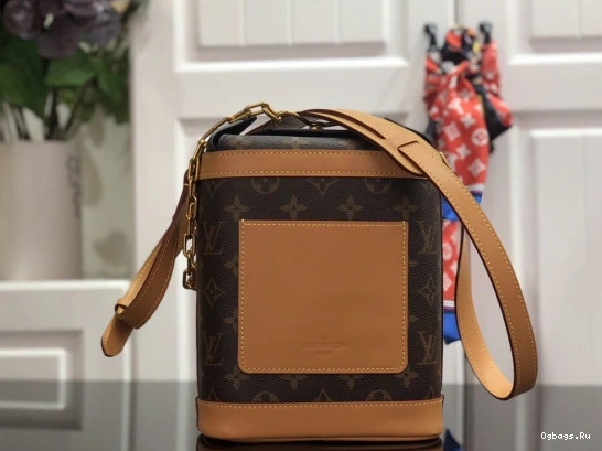 LOUIS CHALK VUITTON BAG 0317